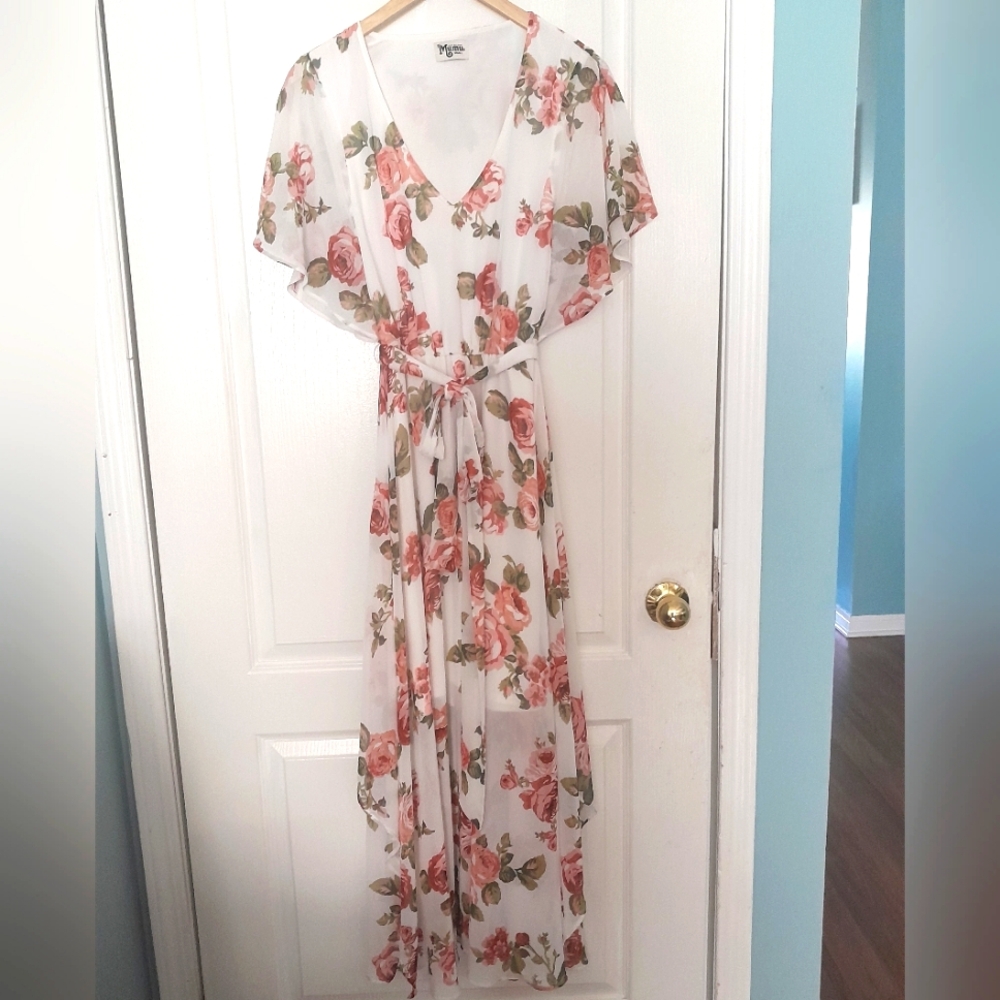 Mumu Elegant White and Pink Maxi Dress